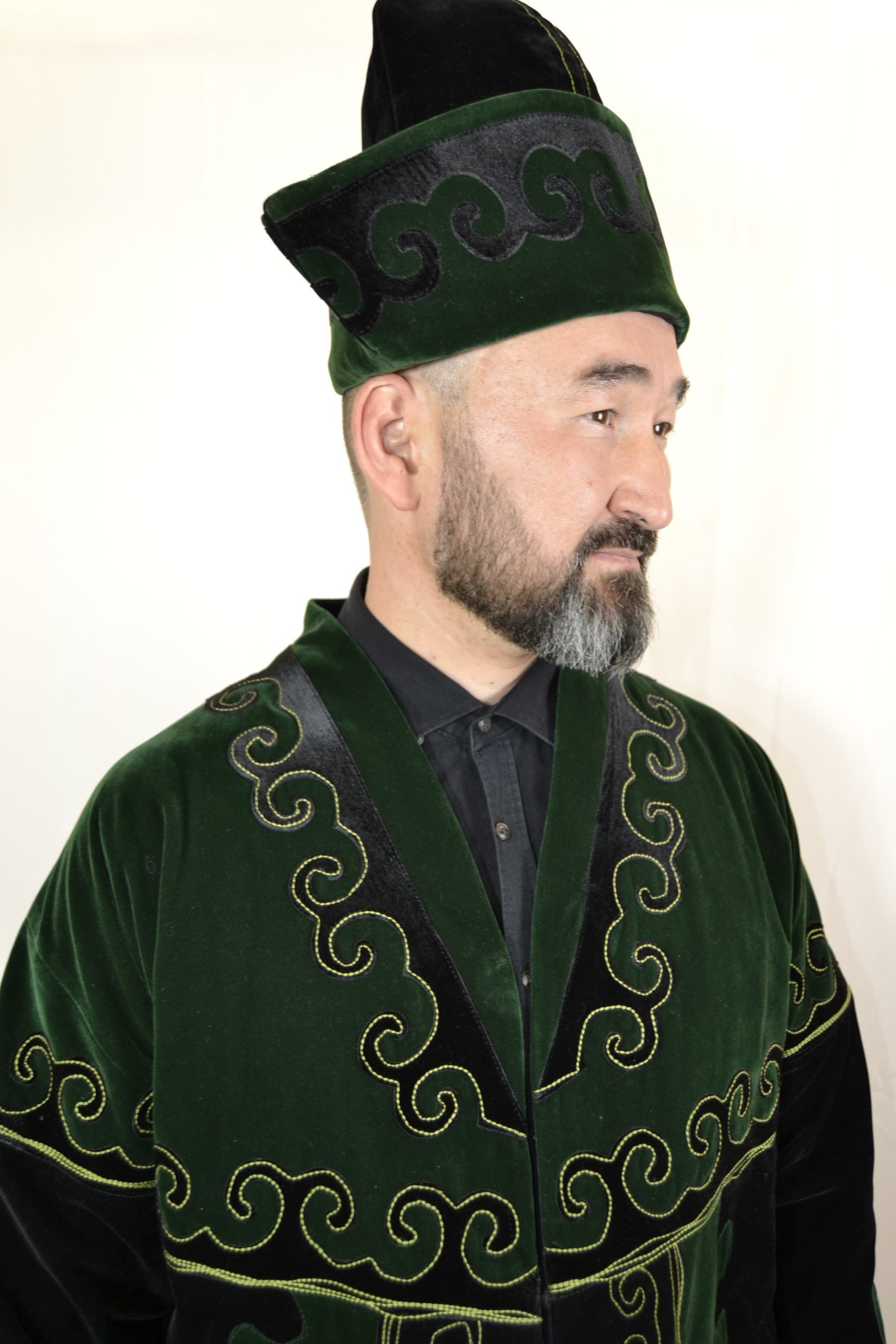 Казахская мужская шапан zhasyl зеленый DALA